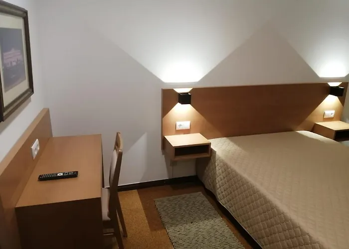 Restaurante E Residencial O Resineiro Gæstehus Vidago